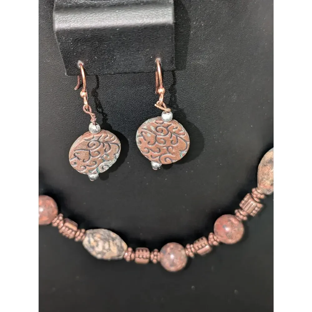 Multi Shapes & Sizes Stone Beaded Necklace With Matching Earrings In Copper Tone